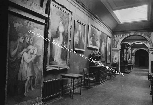 GLASLOUGH HOUSE  THE LONG GALLERY